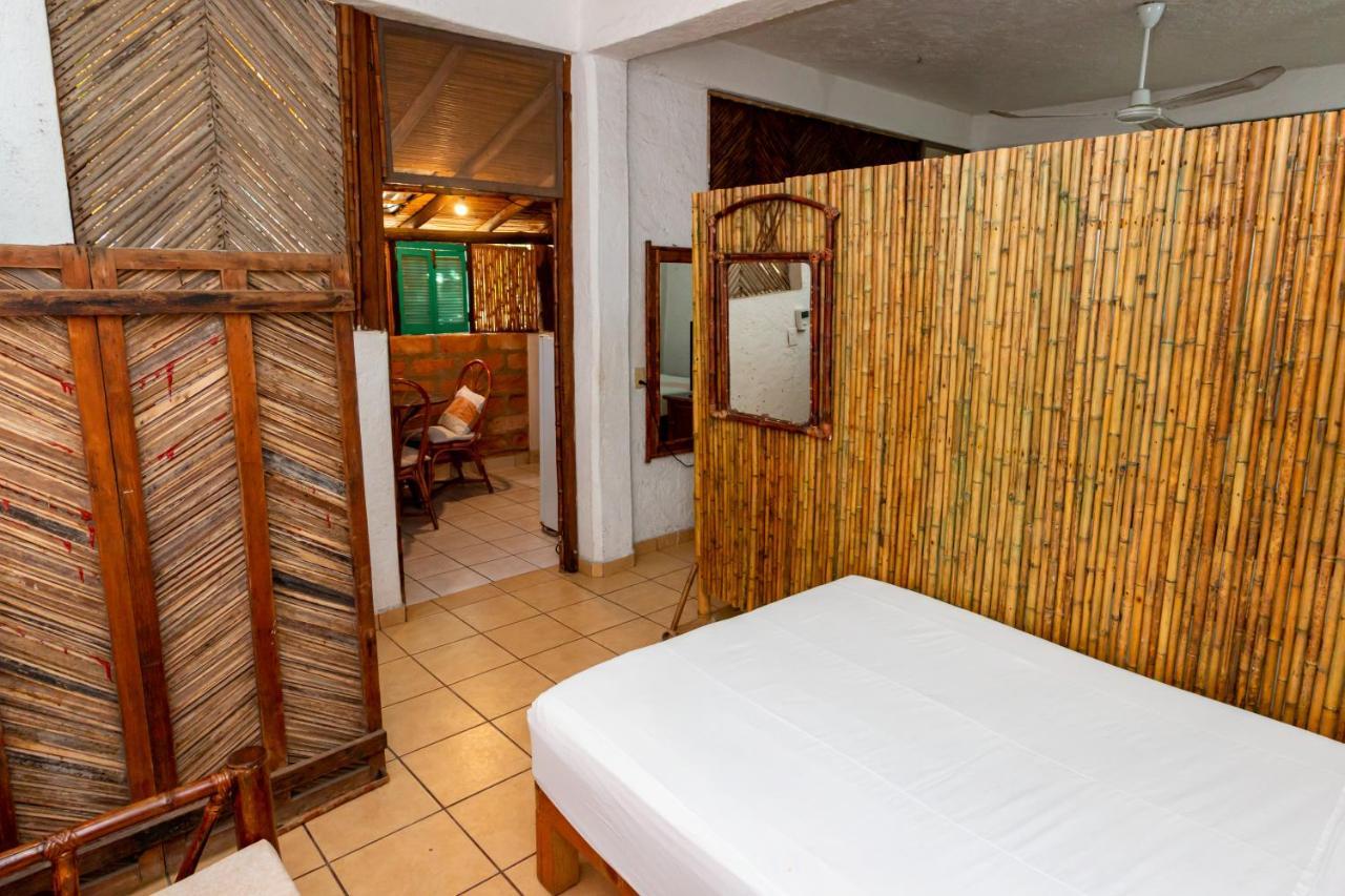 Casa Mexica Bungalows Zihuatanejo Extérieur photo