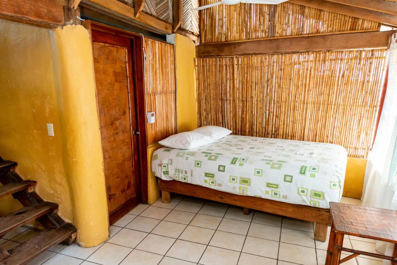 Casa Mexica Bungalows Zihuatanejo Extérieur photo