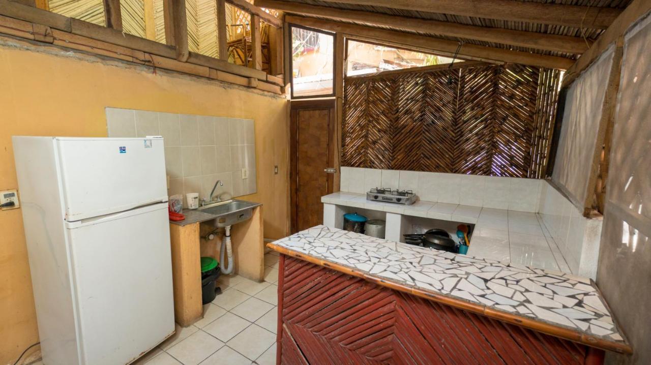 Casa Mexica Bungalows Zihuatanejo Extérieur photo