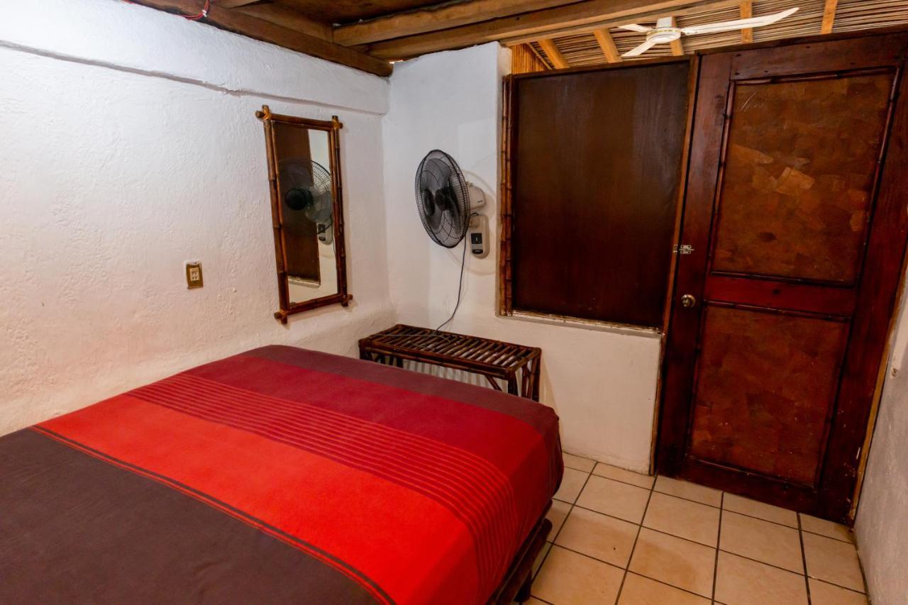 Casa Mexica Bungalows Zihuatanejo Extérieur photo
