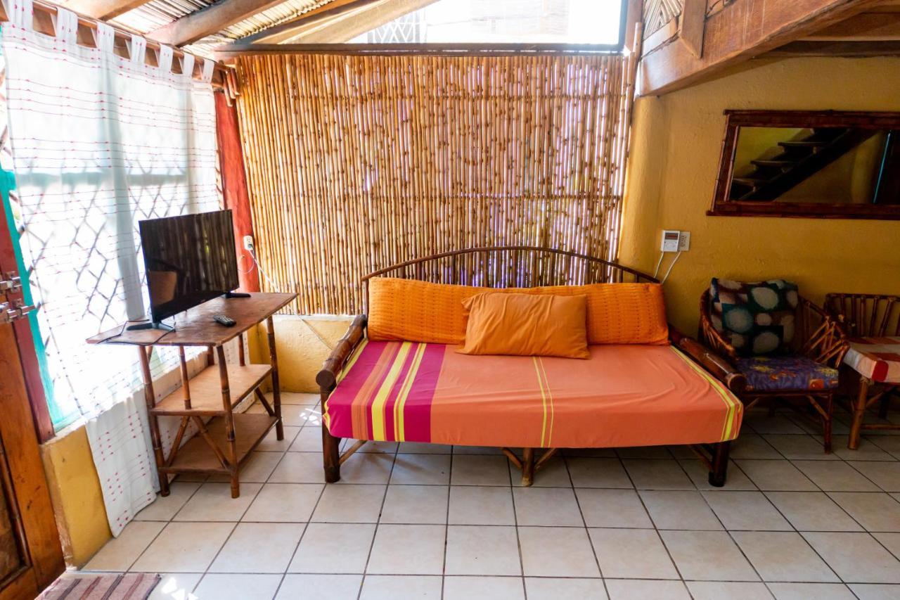 Casa Mexica Bungalows Zihuatanejo Extérieur photo