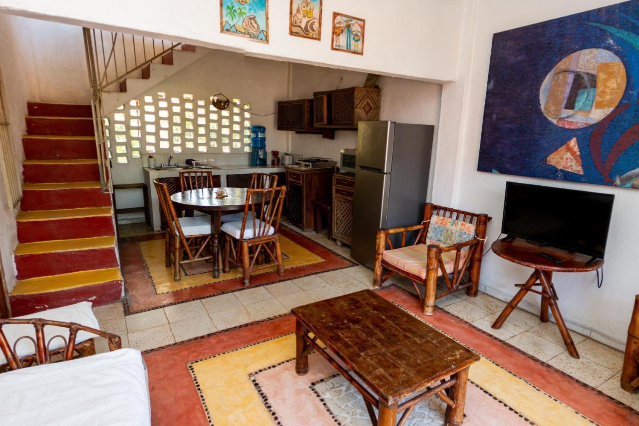 Casa Mexica Bungalows Zihuatanejo Extérieur photo