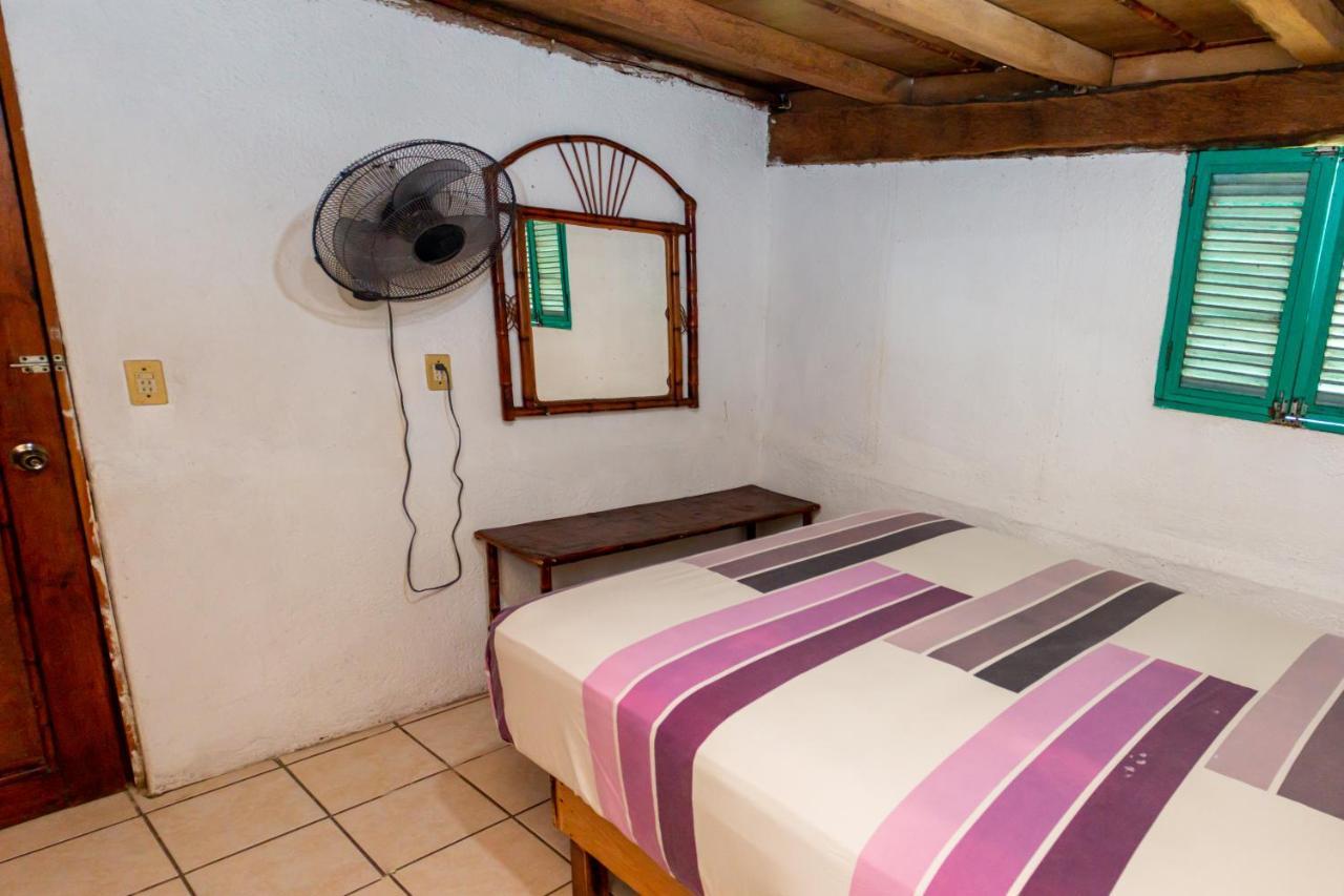 Casa Mexica Bungalows Zihuatanejo Extérieur photo