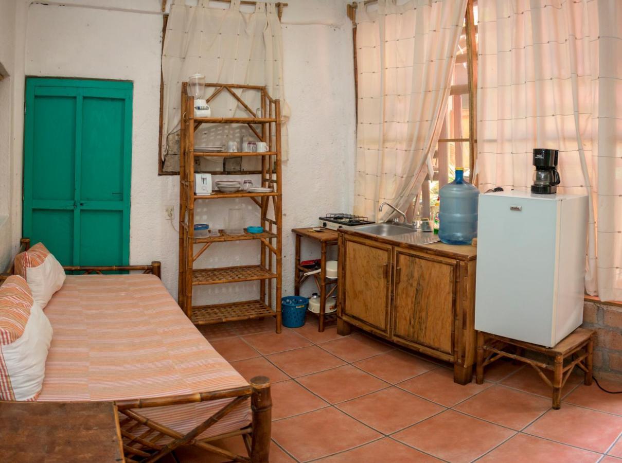 Casa Mexica Bungalows Zihuatanejo Extérieur photo